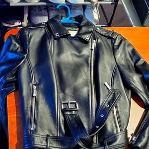 Beautiful leather bikers jacket. Only worn once.